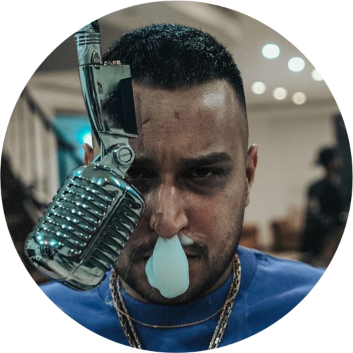 پروفایل پوریا آدرویت